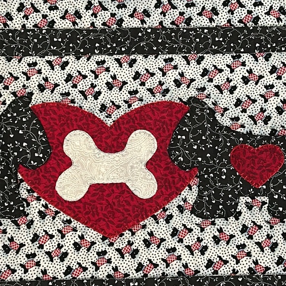 Cute Home Sewn Dog Wall Hanging 18X14 - Picture 2 of 12